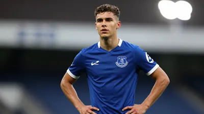 Hull City target £15m Everton midfielder Tim Iroegbunam