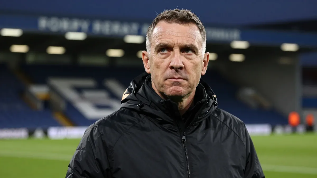 Hull City's tactical approach in their opening win over Manchester United is examined as they prepare for a key away...